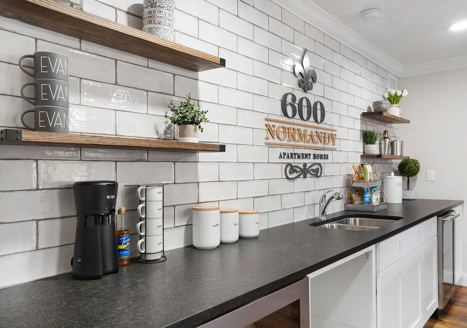 Granite Countertops Evansville, Indiana 1 Bed 1 Bath $1,125.00/mo — Photo 4