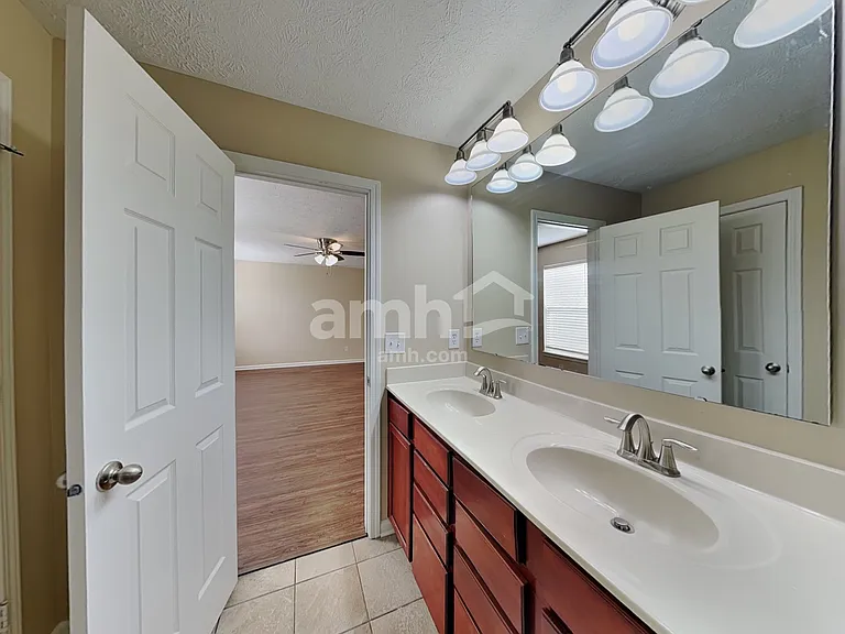 8193 Tasman Dr — Photo 13