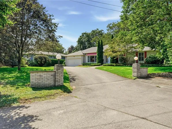 359 Lark Ave, Burlington, ON L7T 2T1