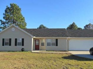 206 Foxtrace Ln, Hubert, NC 28539
