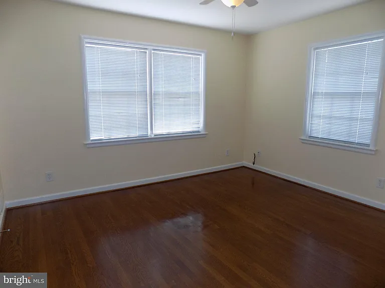 138 S Abingdon St — Photo 16