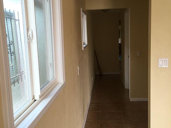 3rd image of 227 W 111th Pl