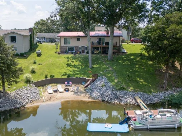 468 Clifty Heights Dr, Marion, IL 62959