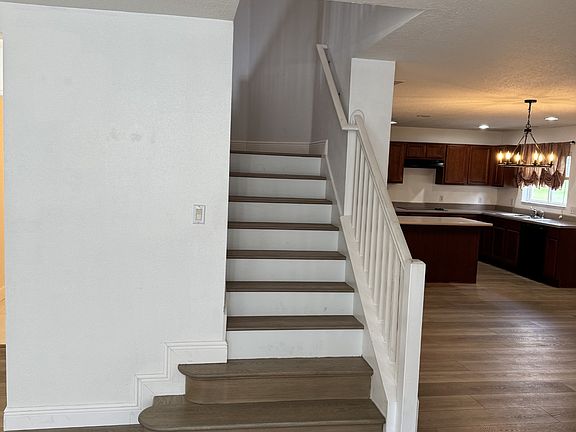 3rd image of 12856 Oulton Cir