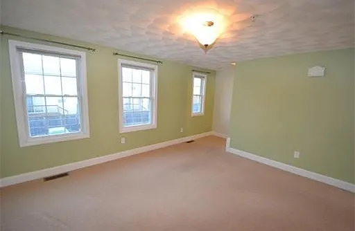 1835 Middlesex St — Photo 15