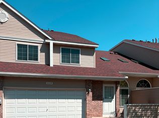 1119 Pecks Woods Dr, New Brighton, MN 55112