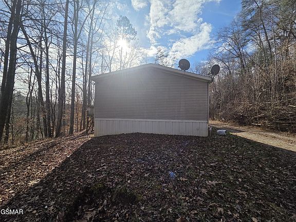 3rd image of 4543 Harriman Hwy