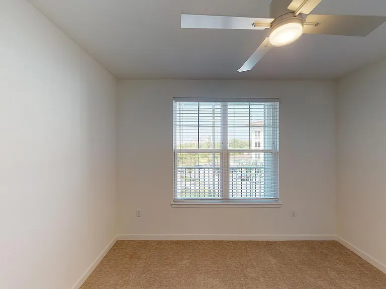 Essex Luxe Apartments — Photo 77