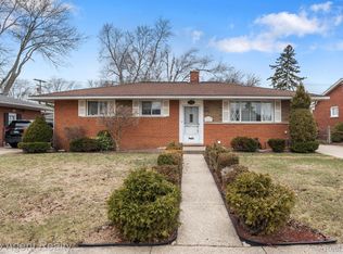 9001 Shannon Dr, Sterling Heights, MI 48314