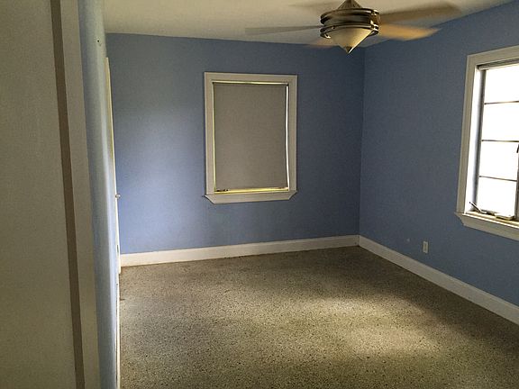 5th image of 736 Bonnie Cir