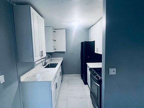 5th image of 938 Sarazen Dr