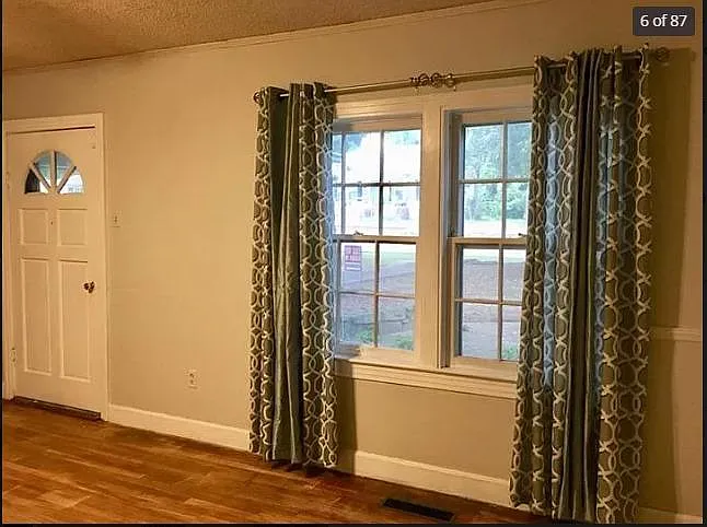 2419 S Greenwood Ave — Photo 29