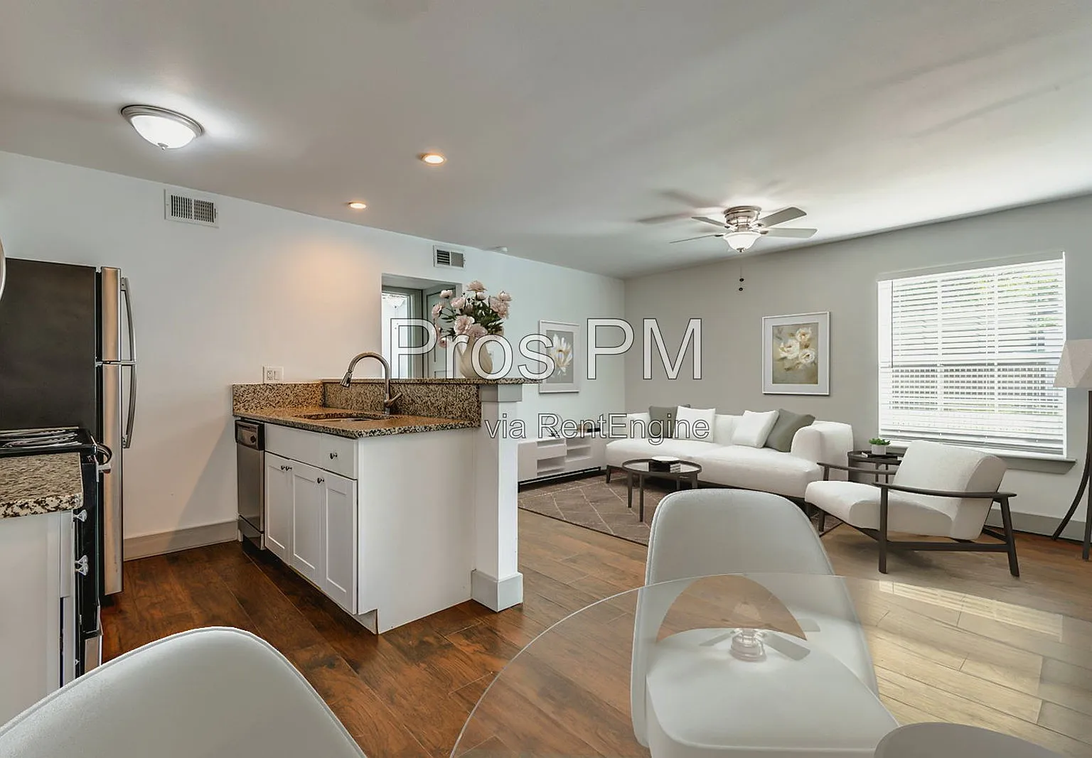 1 bed, 1.0 bath, 606 sqft, $999 — Photo 2