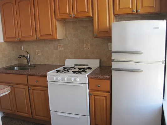 Rented by TAG Real Estate | media 7