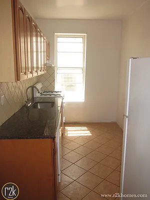 Rented by Realty 2000 Corp | media 3