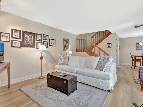 1518 15th Lane, Palm Beach Gardens, FL 33418