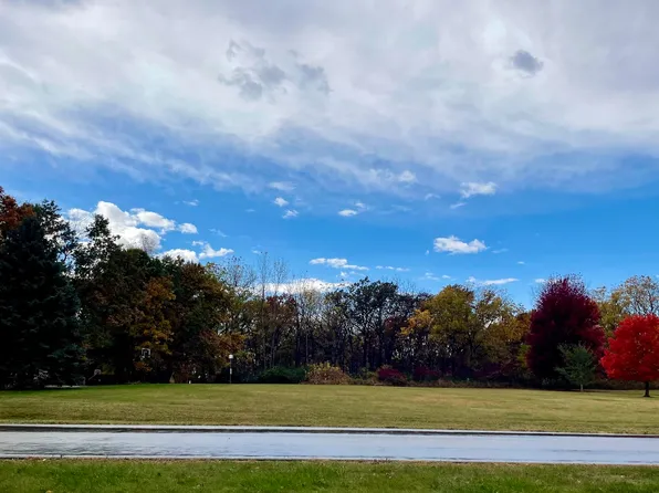 10903 Hill Crest Ln, Marengo, IL 60152