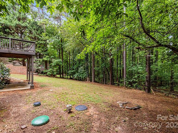3rd image of 116 Wildiris Ln