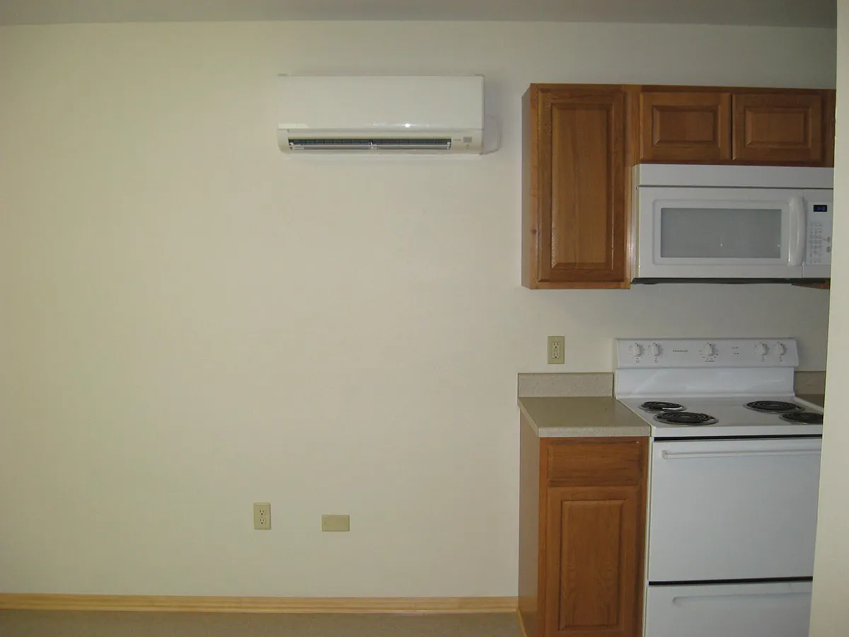 Building Photo - 2301 S Division St #25