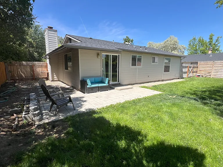 2024 Fern St — Photo 7