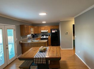 114 N Grandview Ave, Columbus, KS 66725
