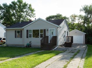 1108 13th St N, Moorhead, MN 56560