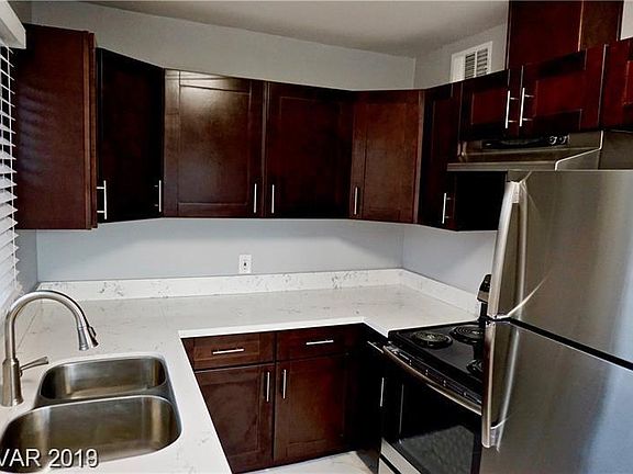 3rd image of 628 N 9th St #628