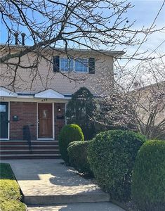676 Leverett Ave, Staten Island, NY, 10312