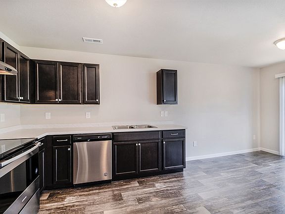 5th image of 1020 W Villas Dr