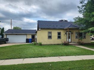 416 W Florence St, Cambria, WI 53923