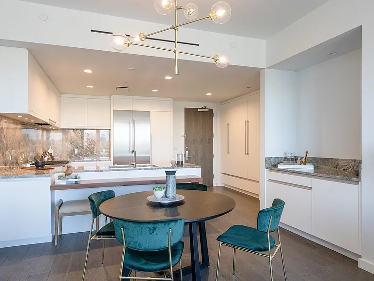 320 Adolphus Ave #404 — Photo 6
