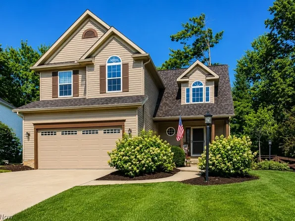 102 Middle Post Point, Chardon, OH 44024