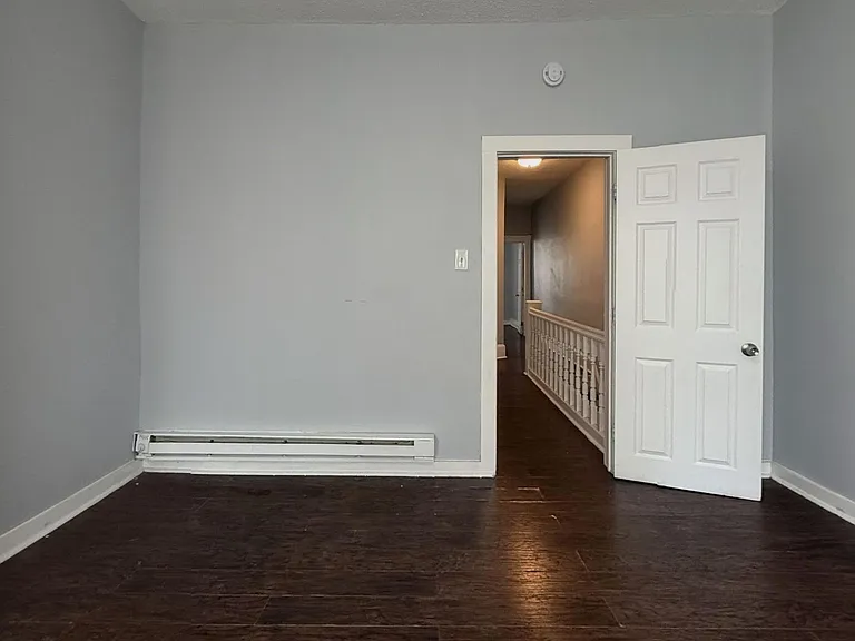 233 N Ramsey St — Photo 25