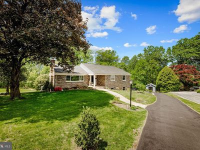 2818 N Kent Rd, Broomall, PA, 19008