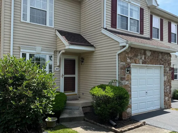 809 Lizzie Ln, Royersford, PA 19468