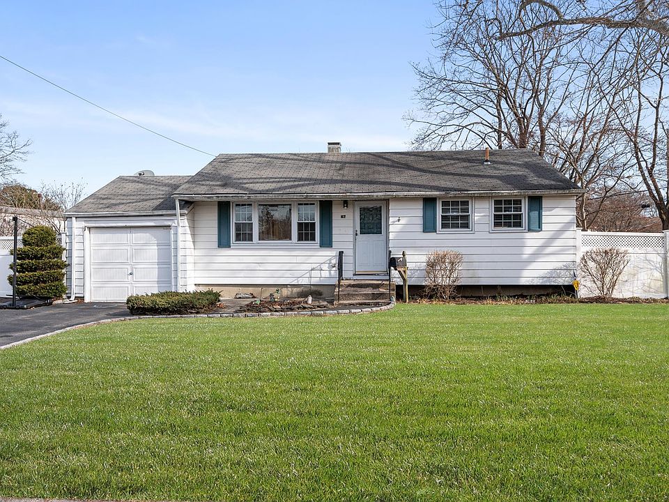 1st image of 47 Gregory Dr