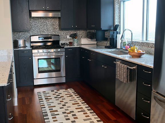 5th image of 2001 N Lincoln St Unit 2722