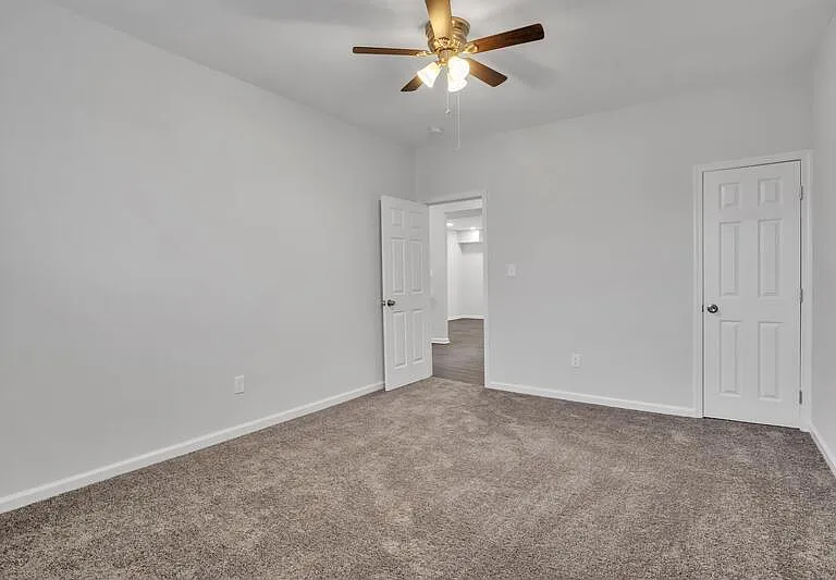 810 Brooks Ln #2 — Photo 17