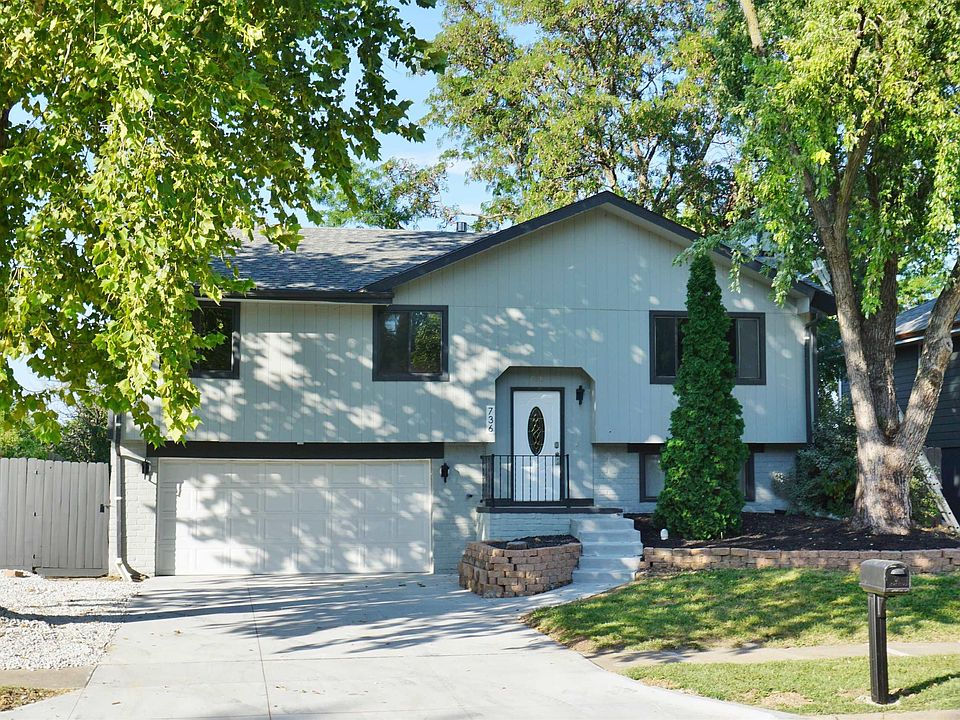 1st image of 736 W Joel St
