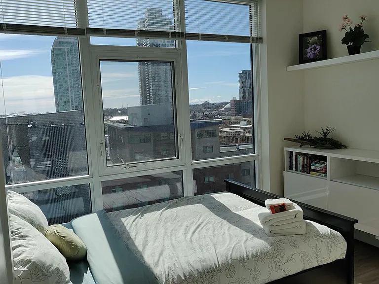 450 8th Ave SE #1001 — Photo 9