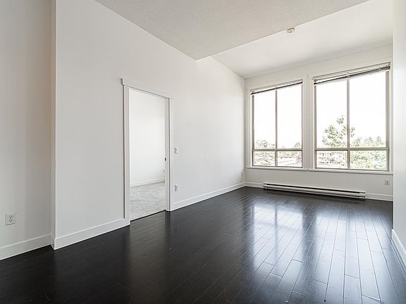 4th image of 13555 Gateway Dr