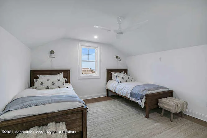 916 Ocean Ave #WEEKLY PRICE — Photo 38
