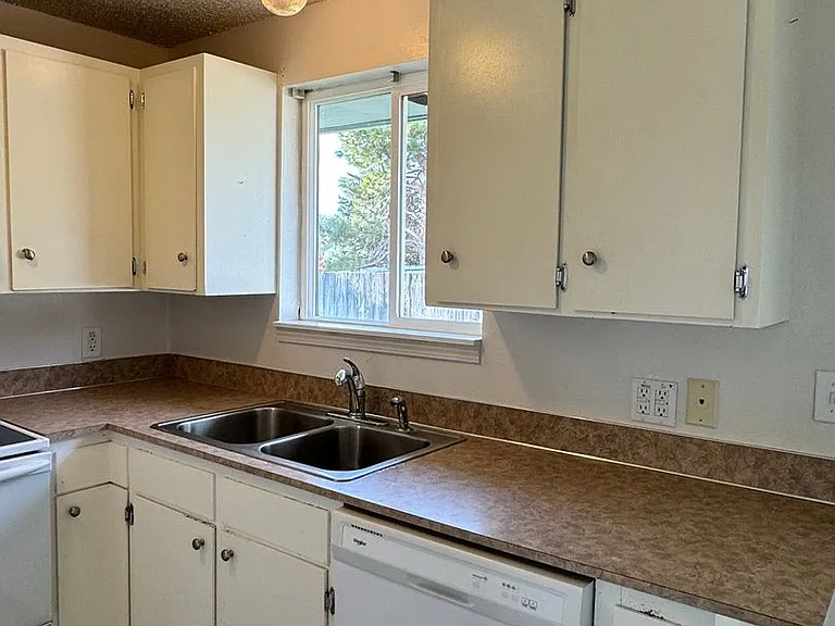 5404 Kilgary Way — Photo 6