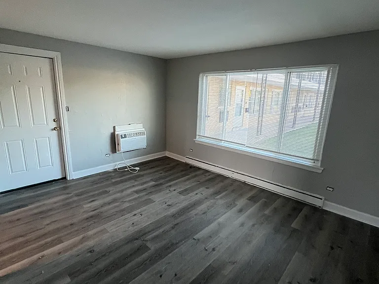 2109 W 119th St #6 — Photo 8