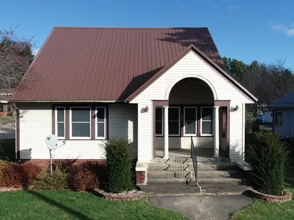 201 South East Street, Wonewoc, WI 53968