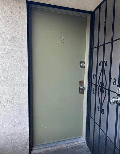 996 S Waters Ave #1 Photo 1