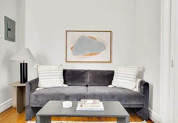 2nd image of 20 Prince St APT 33