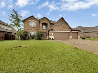 11818 Eagle Ridge Dr, Mont Belvieu, TX 77535