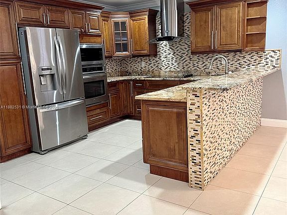 3rd image of 7007 Lambright Ct
