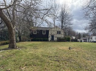 109 Sassafras Dr, North Wales, PA 19454